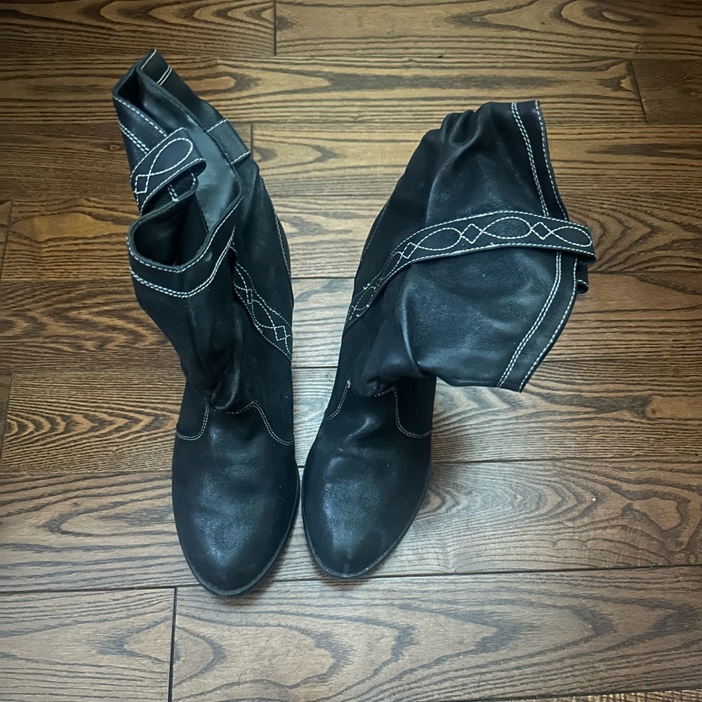 Cupid Black Heeled Boots with White Stitching